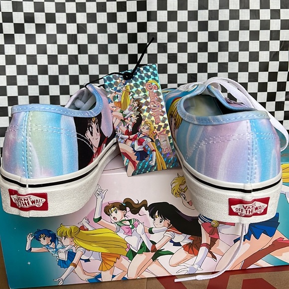 Vans Authentic Pretty Guardians & Tuxedo Mask Sailor Moon Men’s sneakers - Picture 13 of 16